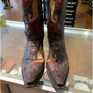 Used patriotic boot, special ordered in one size too small these are beautiful